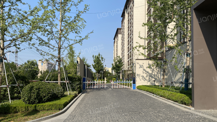 鲁鸿泰华蘭亭序外景图