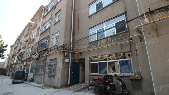 技术中心开发宿舍外景图