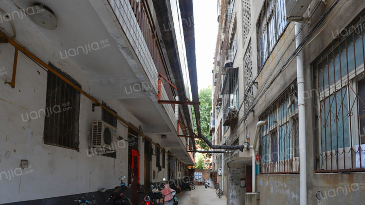 16中家属院外景图