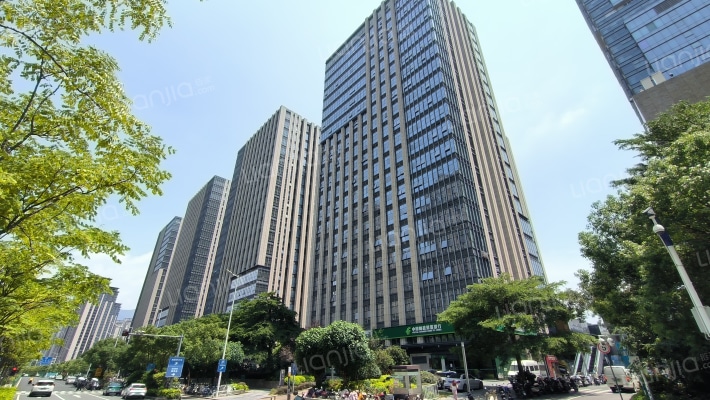 东二环泰禾广场一期外景图