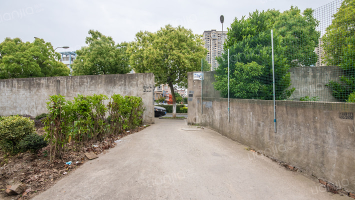 芦山潘家外景图