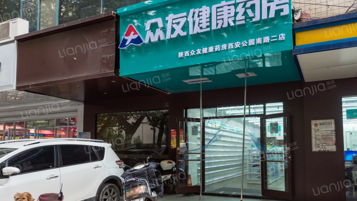 福邸铭门外景图