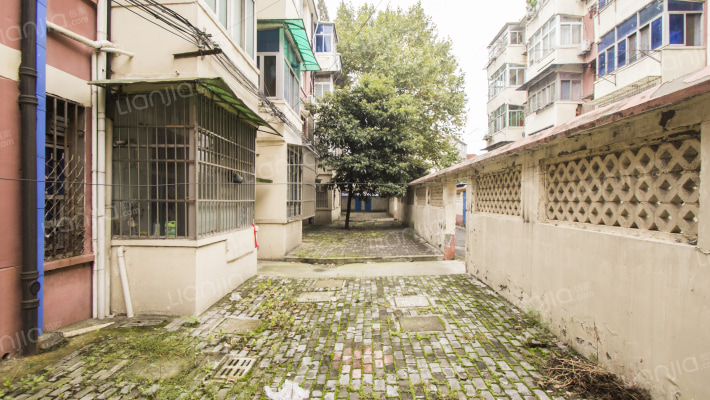 浦园村小区外景图