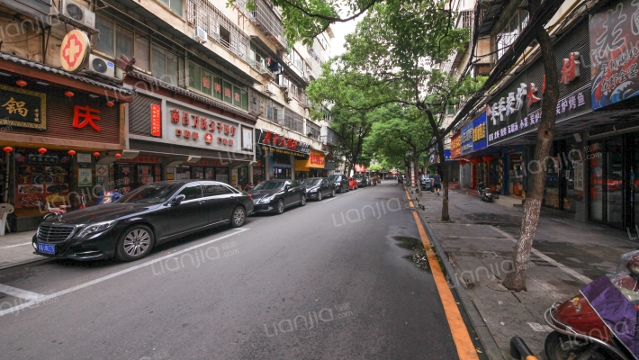 建德观街外景图