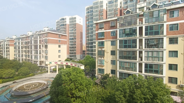 银丰森林湖外景图