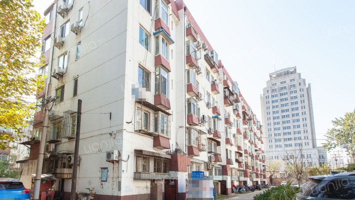 后屯路32号院外景图