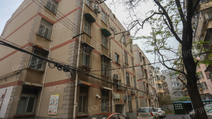 地震台小区外景图