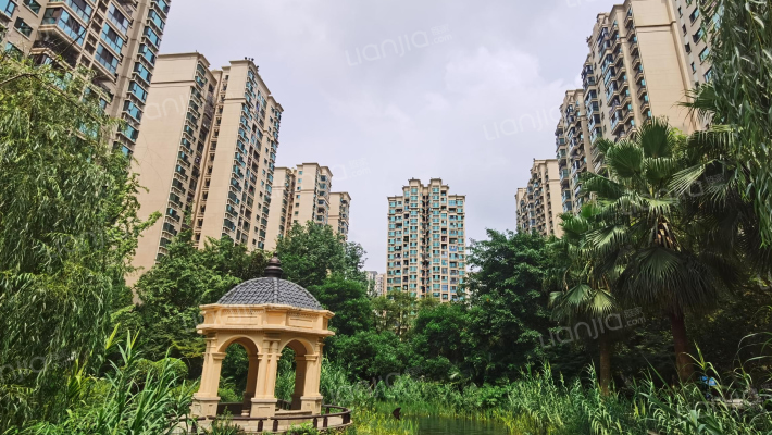 恒大翡翠华庭外景图