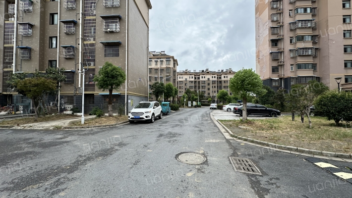 滨江小区二期外景图