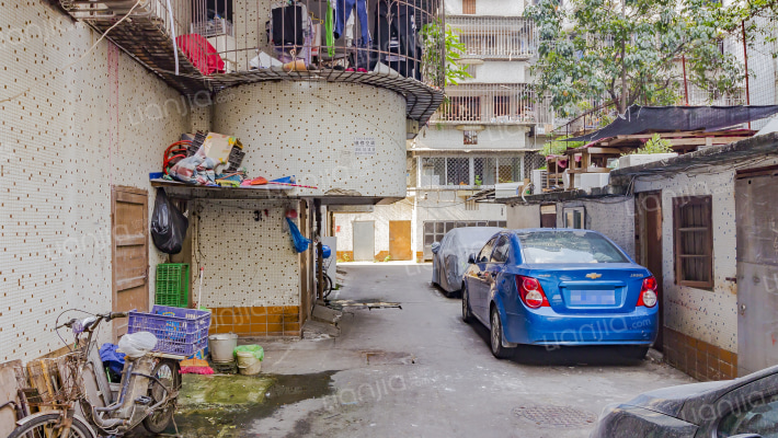 龙庭创业公寓外景图