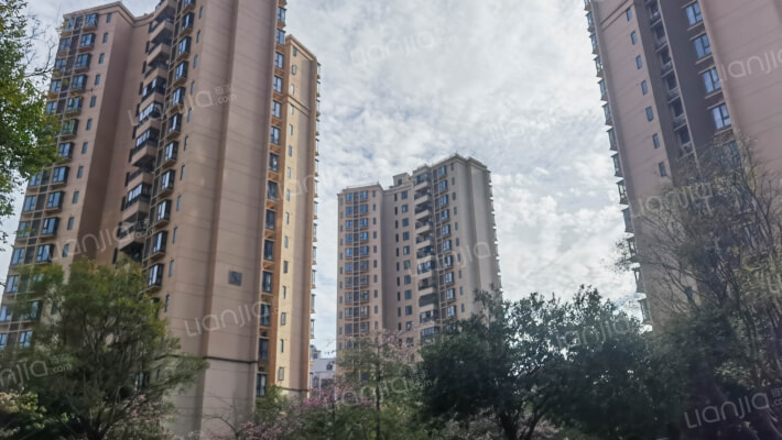 融创松湖澜园外景图