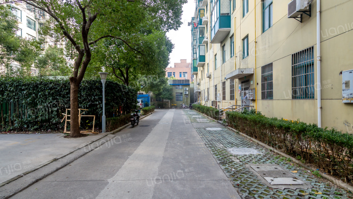 沪航公寓外景图