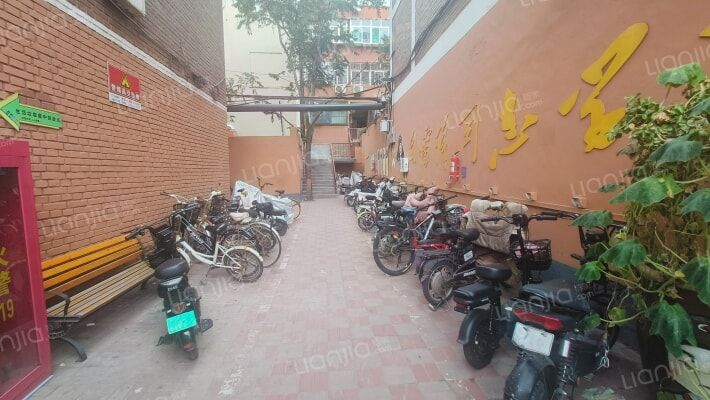 土产五金小区外景图