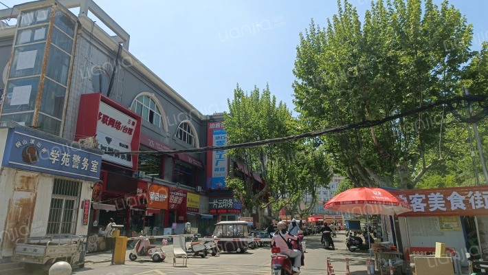 泊客时尚街外景图