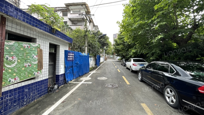 乌当二中新教师宿舍外景图