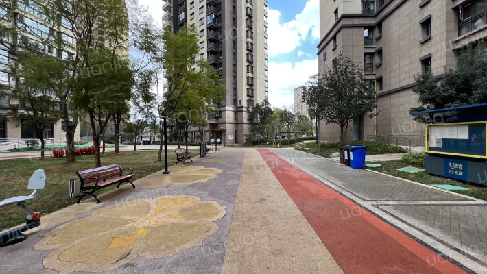 融城昆明湖七里香外景图