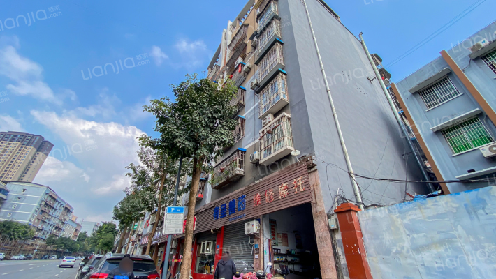 康家名苑外景图