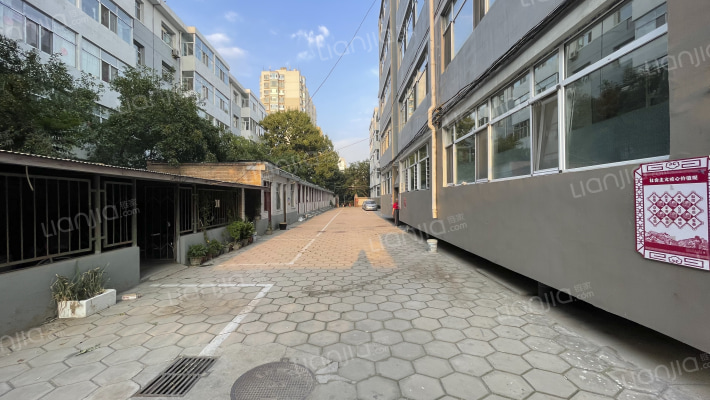 小店区财政局宿舍外景图