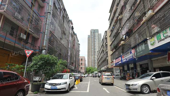 先福安置区外景图