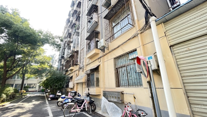 襄阳市科技信息研究所家属院外景图