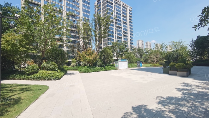 花栖云境里外景图