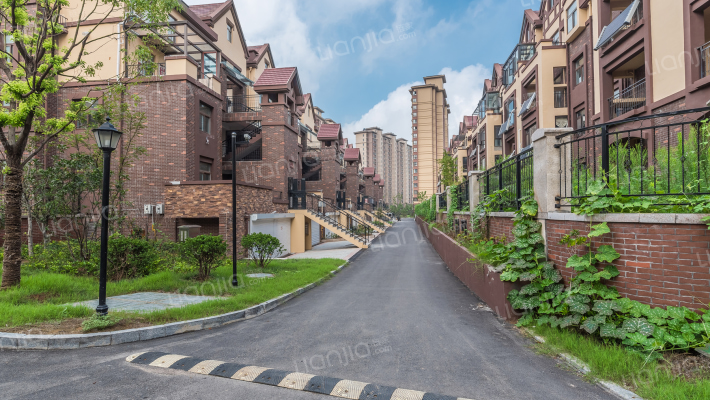 国基逸境外景图