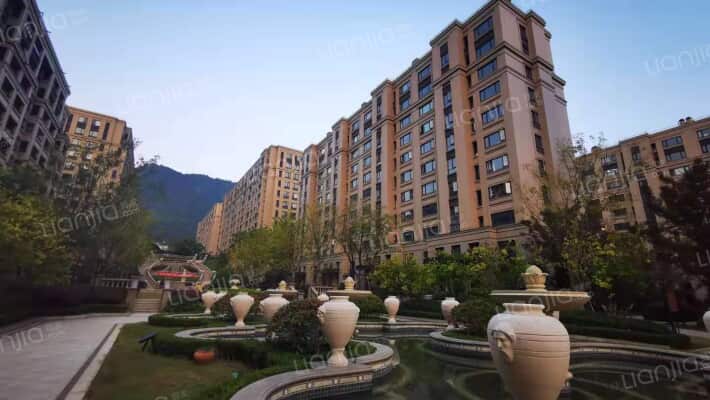 融创富春壹号院外景图