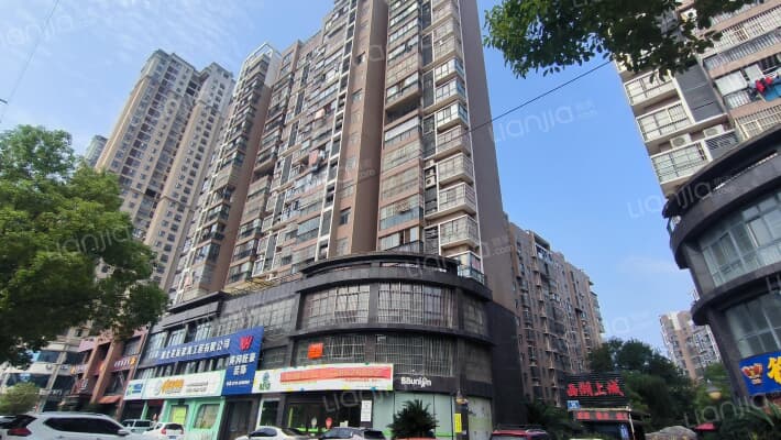 西湖上城外景图