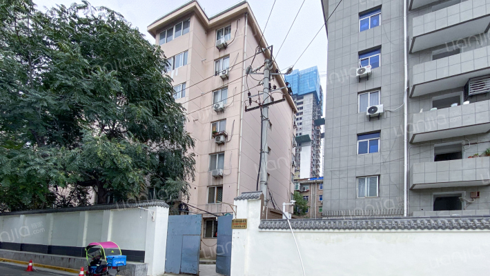 西安油漆厂3号院小区外景图