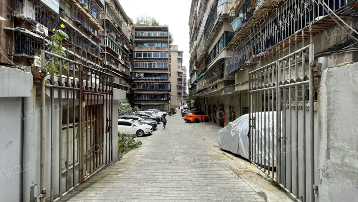 宝山南路312号外景图