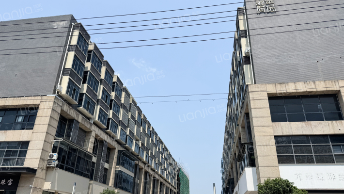 翡翠广场外景图