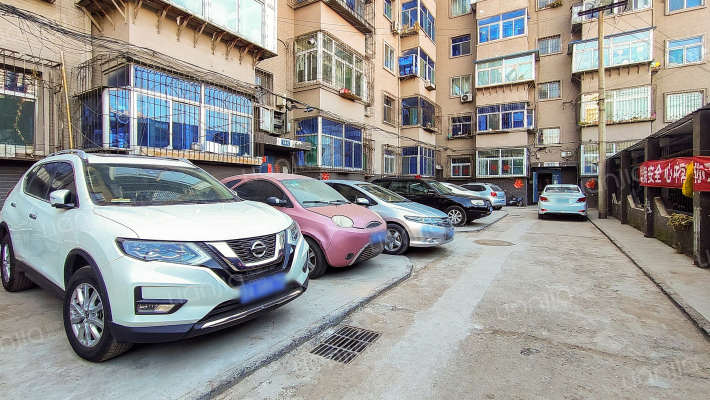 公交胜利桥东宿舍外景图