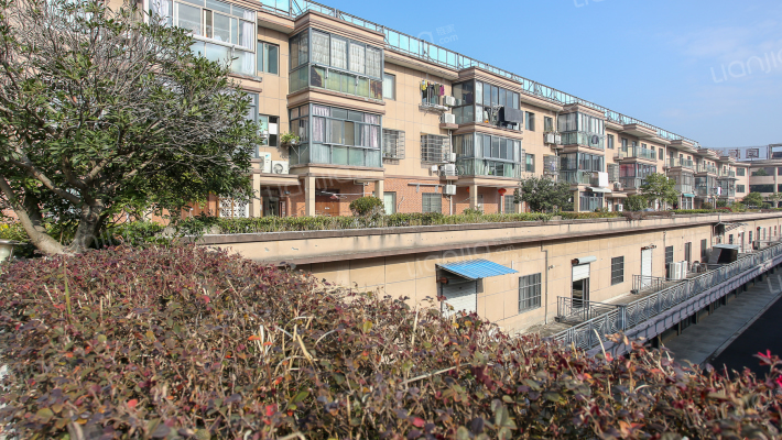 商务花苑C区外景图