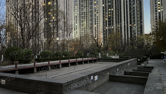 万达广场D区外景图