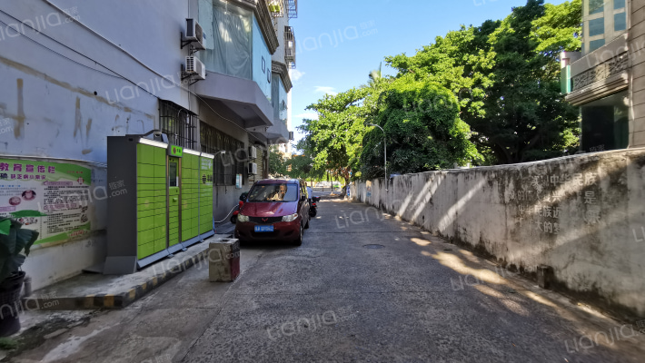 中改院宿舍楼外景图