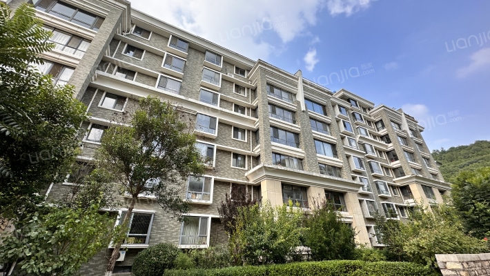 金邸山庄外景图