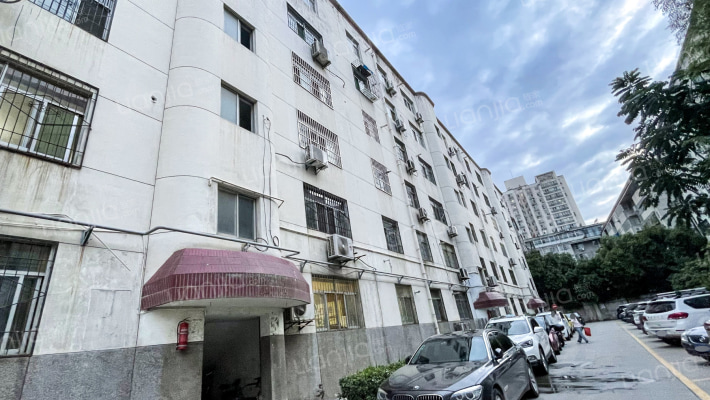 兴龙花园外景图