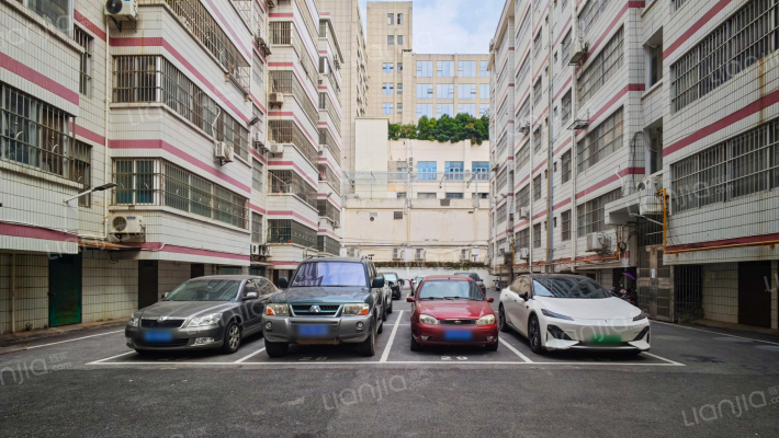 明秀东路163号外景图