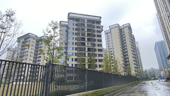 万汇中心外景图