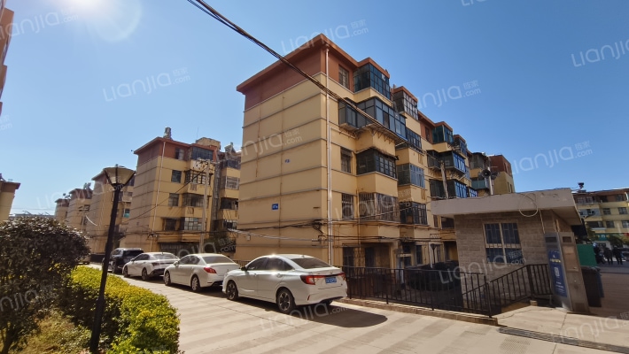 红山小区外景图