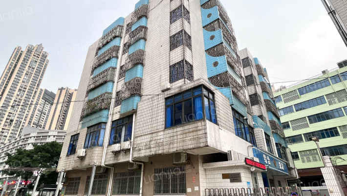 水利管理所宿舍外景图