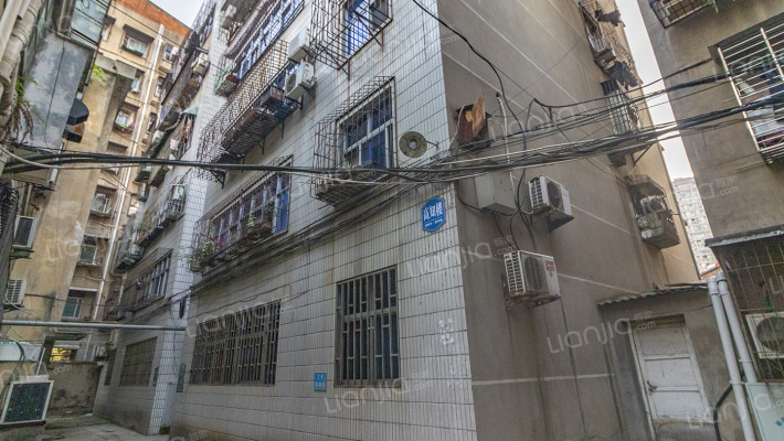 县医院家属院外景图