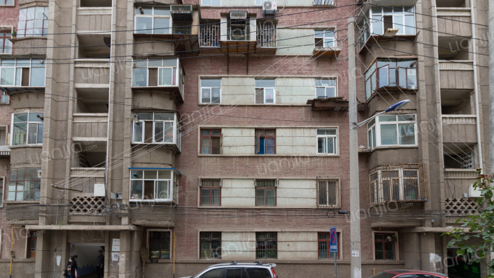 制配厂家属院外景图