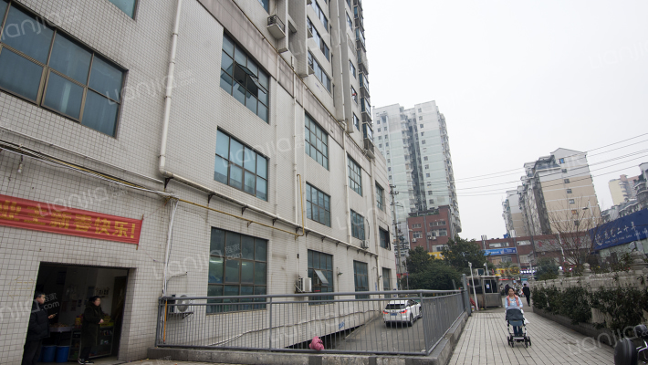 华府一航线外景图