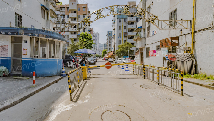 黄龙月泉小区外景图