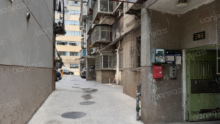 云南省工商行政管理局宿舍外景图