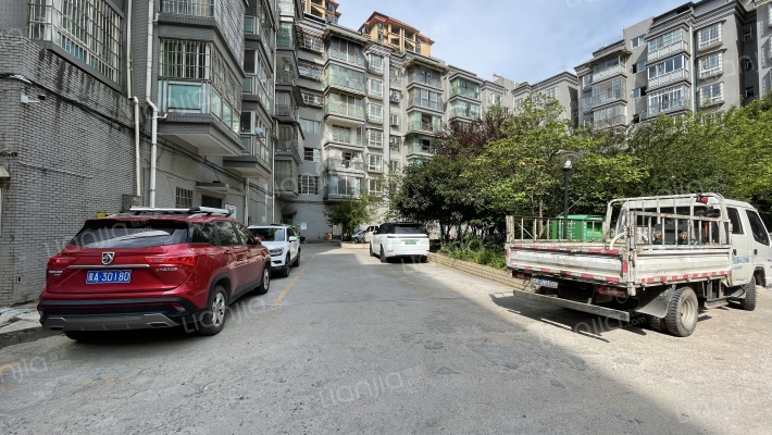 花园小区外景图