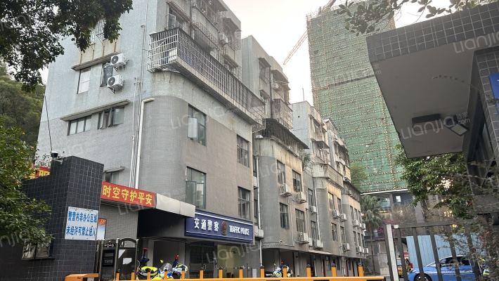 石花西路交警支队宿舍楼外景图