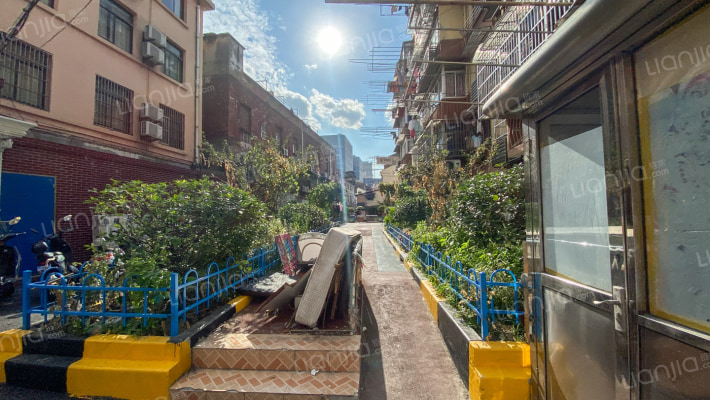 中华新路640号外景图