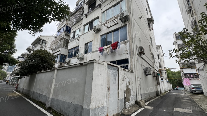 痘祠堂街外景图